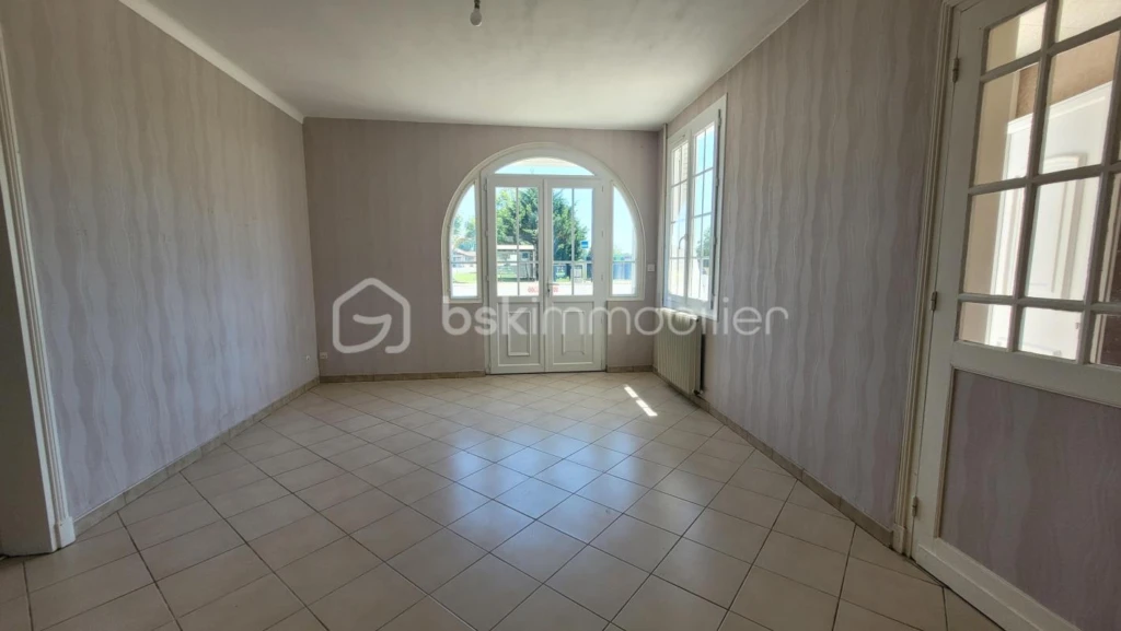 9LBzRBVLx5tnD8iD09a0klzgyJgErl7bgiPtYjUV.jpg