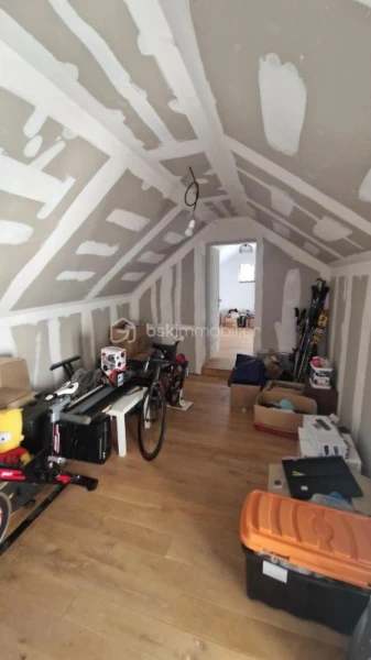 kBlUHN7D6QlIR7gmpYL8lSOWUoRhnXd5jT3qsAhE.jpg