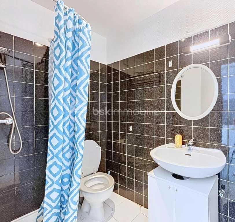 ibpn2OjCB3h0IaYsr92UyVHe0MY0UD6wRPHz8mUJ.jpg