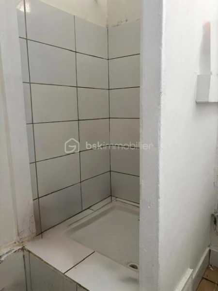 rAGqFnNOznr9vQhES7LOn164Apdkt4AgVjpuMb05.jpg