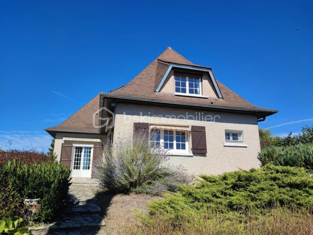 uBJLjl53OzfpXoxRcbpIAyKxBxujbLkaayYBDpEh.jpg