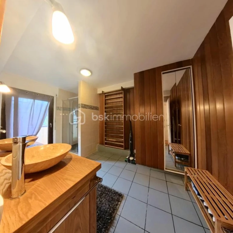 5SWHPght2mNHsUcBiipmdYJS5sAfXNxcE2HwYczn.jpg
