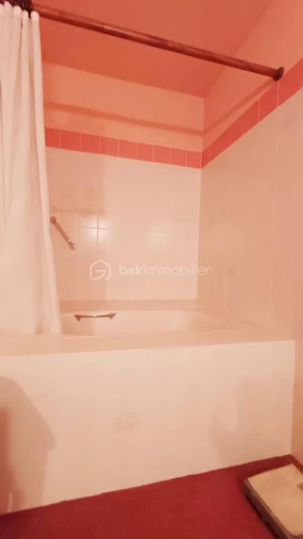 qhFkmhVayTkdQbjpxNqHh6XtelRnPpjsGgZl2K8s.jpg