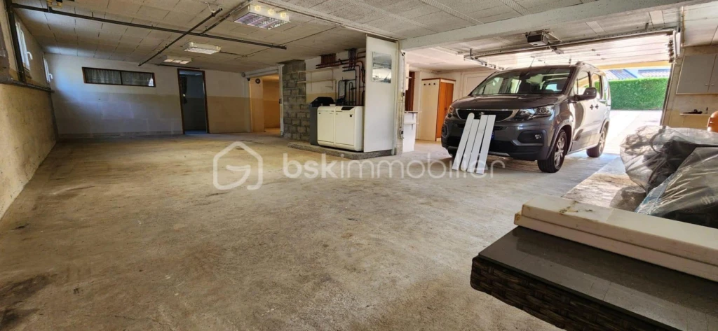 ScNYB6jh2snWFRycUbFO71AFc1J907lGXWrslJmB.jpg