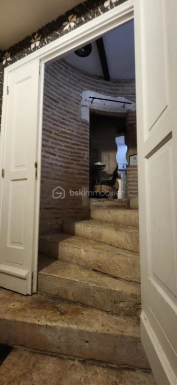 i9iXZNJhUAEvUle2Sk5KEKTxaE9hVfKG8EOd1zLK.jpg