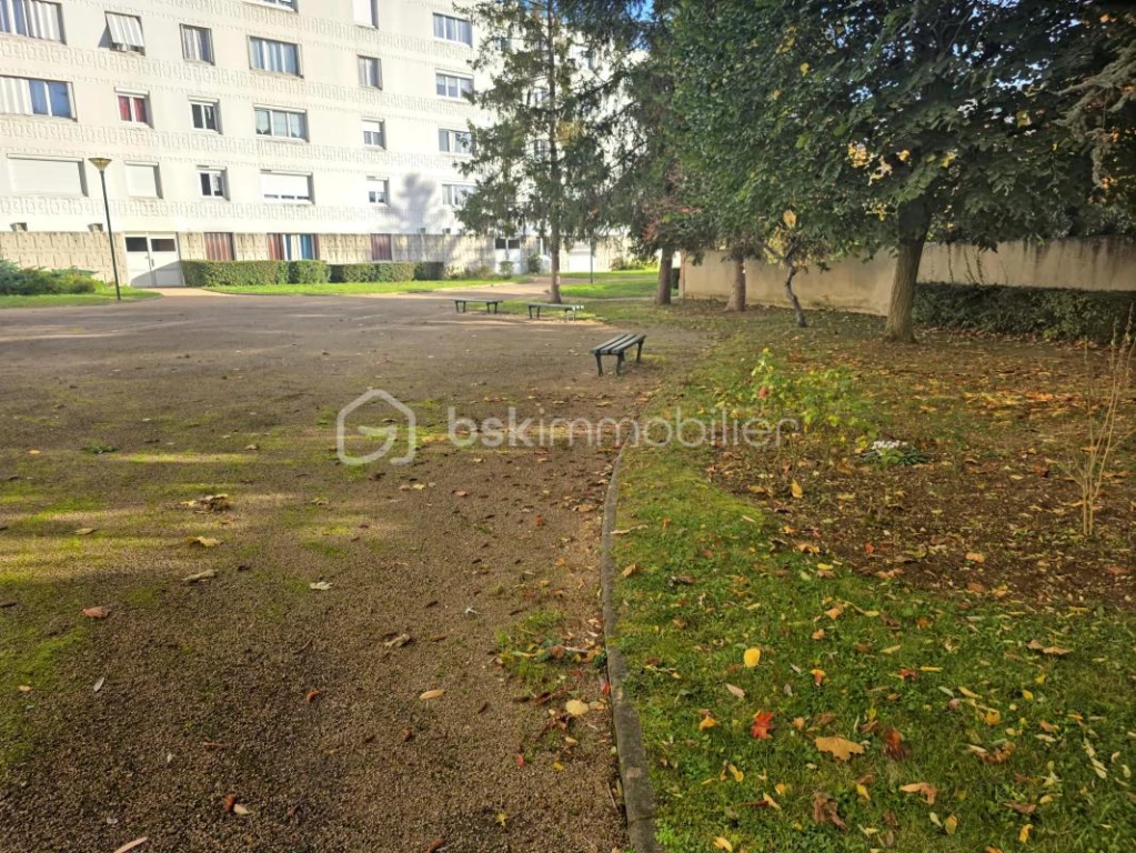 0EdpELI048cJJUOIOvBKGEIxCC7L4ABeJN92EMHW.jpg