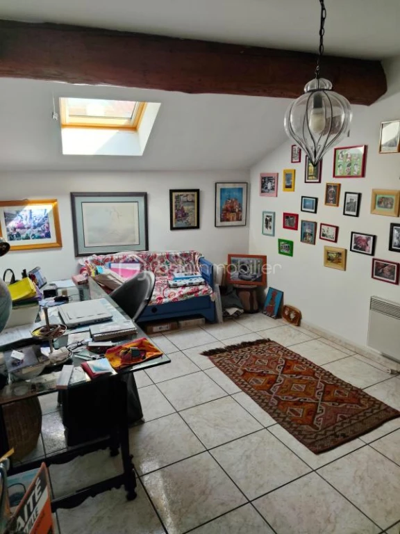 CmeGhiD8GBEksykLoJFmPkHi9TbzUQnlXtL9iKAt.jpg