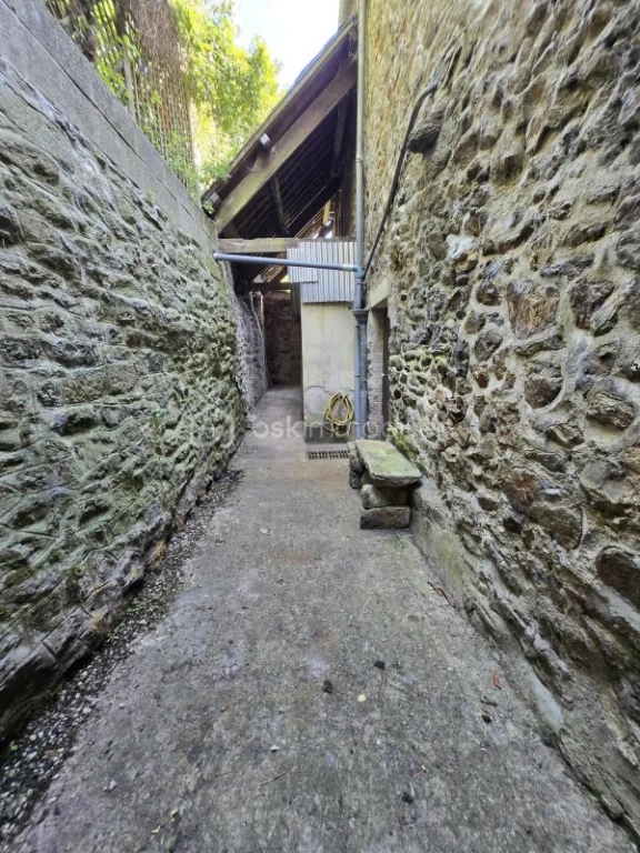 a11enhPyPAyUJow6JNgGPFpnE5OcL4oJSmm8L1ID.jpg