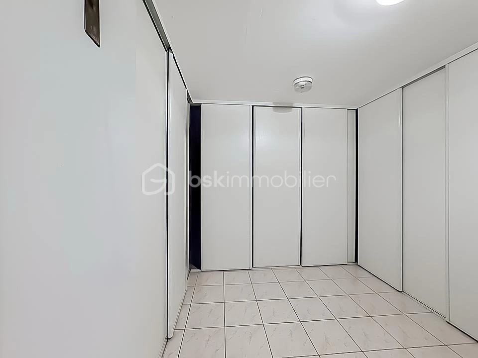 ergIQHF5czWWdCzSoNr0B3s0tsrCWe3L56ybSIK3.jpg