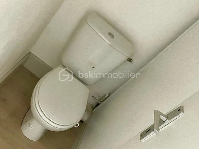 Oe6fcqUIzy8Ie2ZFbaonzQFSs2PsTmh1XfEyiZ0C.jpg
