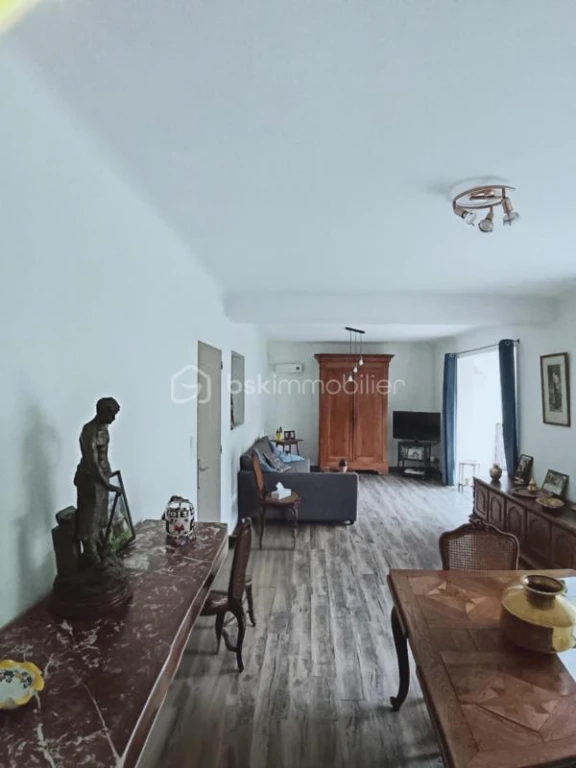 wkSNlJfUzXYpQbLjoq6diLWZJj66oS5JakusicE1.jpg