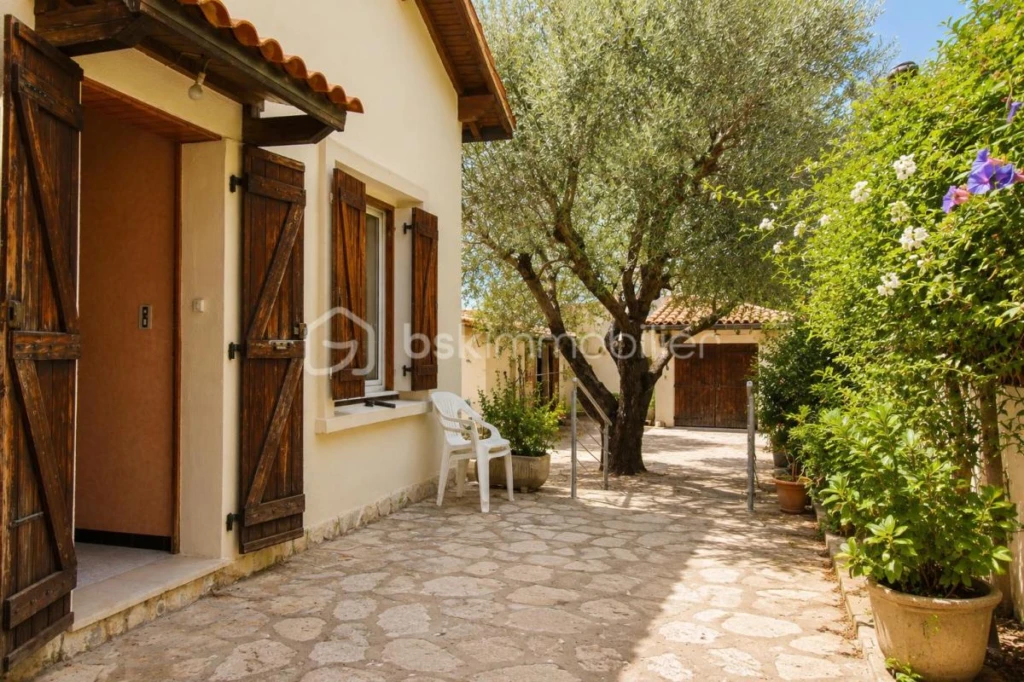 uCvREw5oMdi52NaXlEkqOoxUiN85bXSAlwaD7md4.png