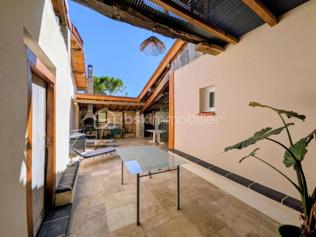 gdZr4Np1qFp02OZjPwKL9Jwdz6uEGFdUYjsROLaR.jpg