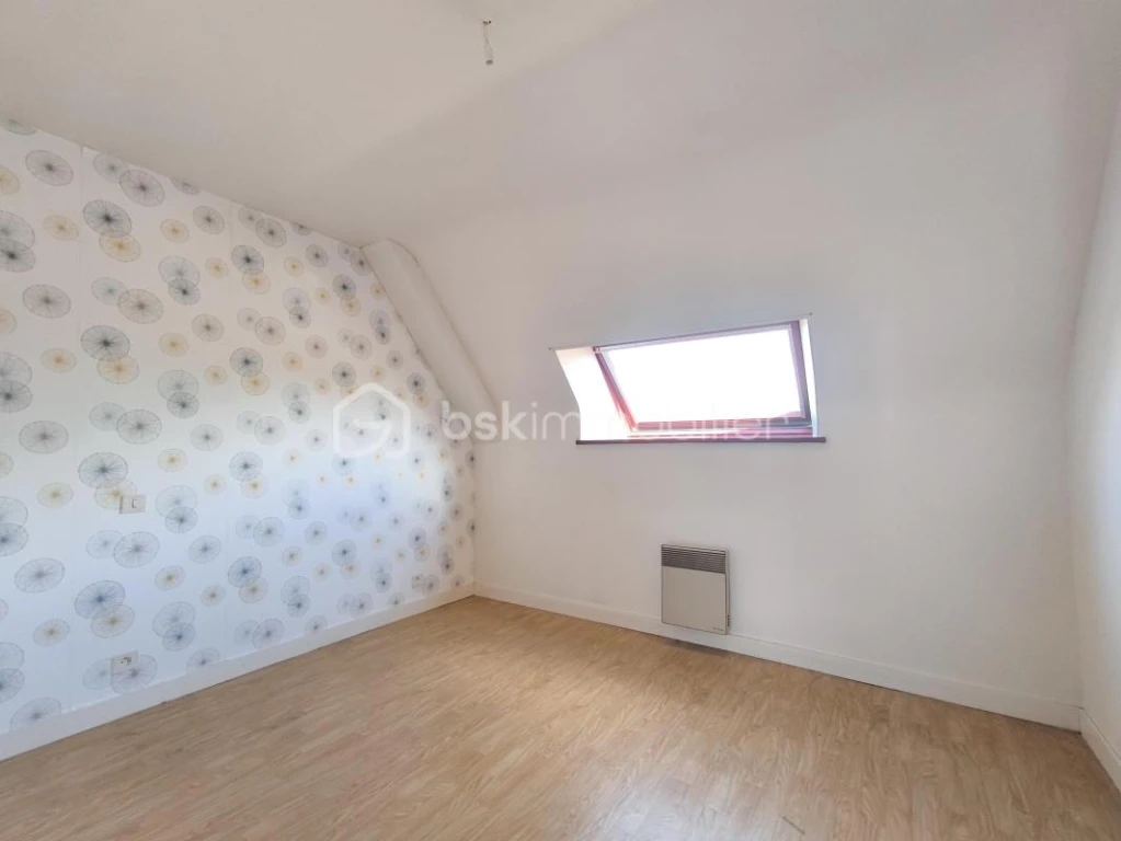 VCYrsZFsV1zIQxVAveQOAVq3lorgiDNcNloalcAY.jpg