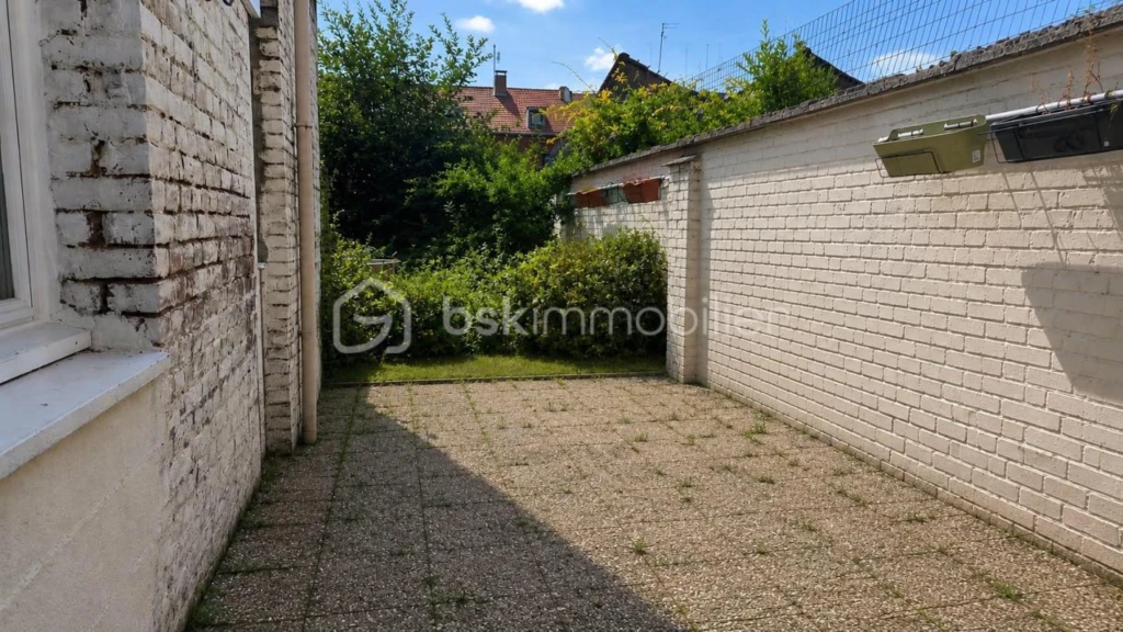 PDoDhYbeaN53smbEkaJOgjYFcireSesGwx77jfID.jpg