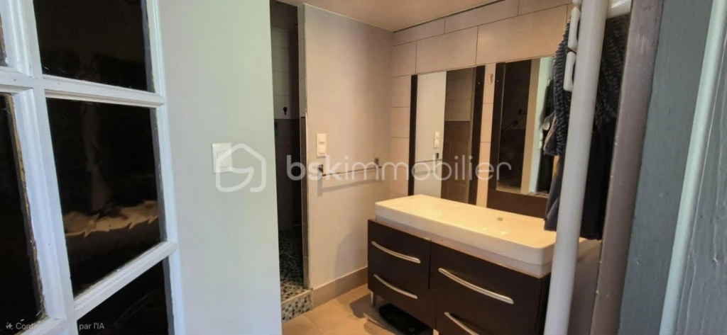 MJFz3J5F7CdXI37C9PED694vRiiOy9IayKRDyjp1.jpg
