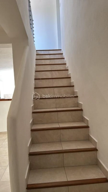 DQopPi2YKSIL6fNWlhrsu5Jt7P5NtTr5Tl0JOOh5.jpg