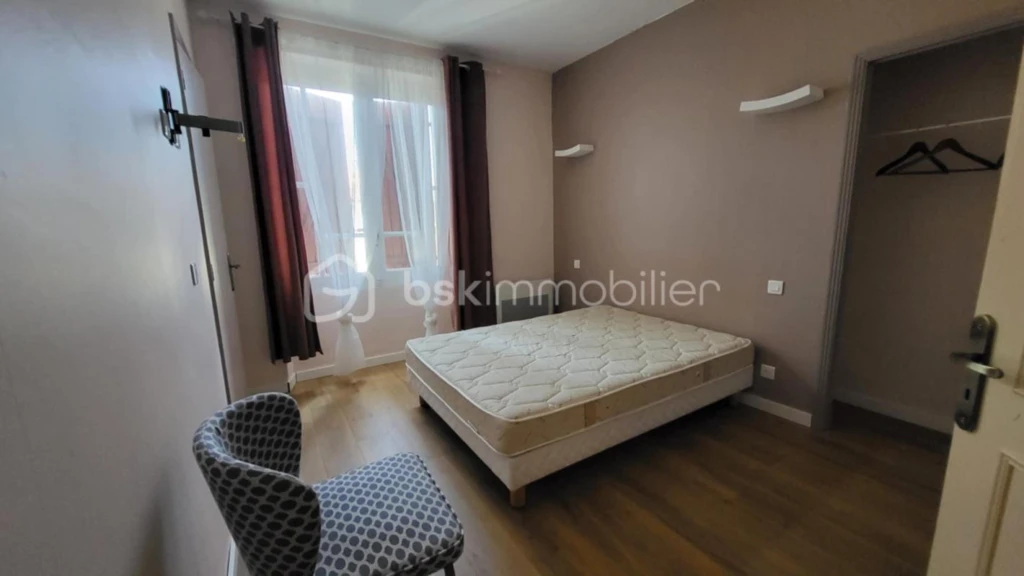 Uo33IJL82ZKl6Rf6uH8Kl64a0UefiPvno9QHxRLv.jpg