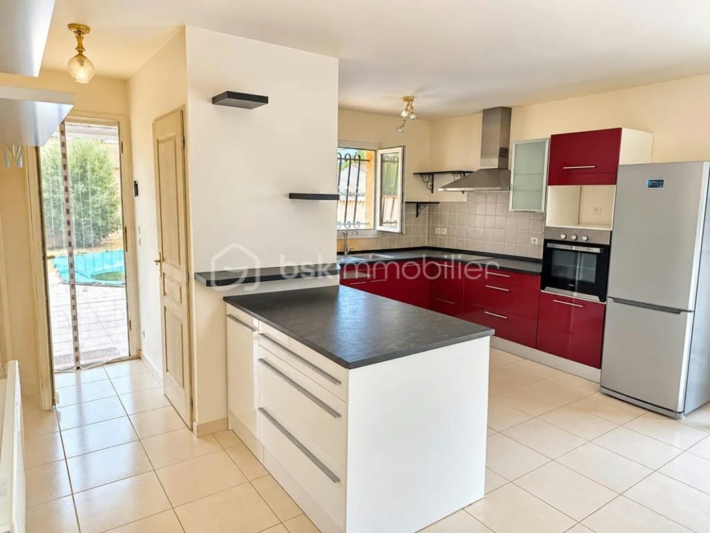 iRM96LkQphESVkLmbgHhHHjzb6VfRp8ul1DWJyOT.jpg