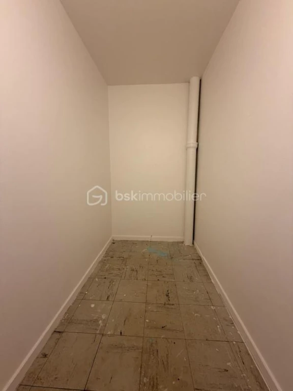 ExXKtCI1GD5L5mAcrezBsqmKrteKIbr7M1g8OGol.jpg