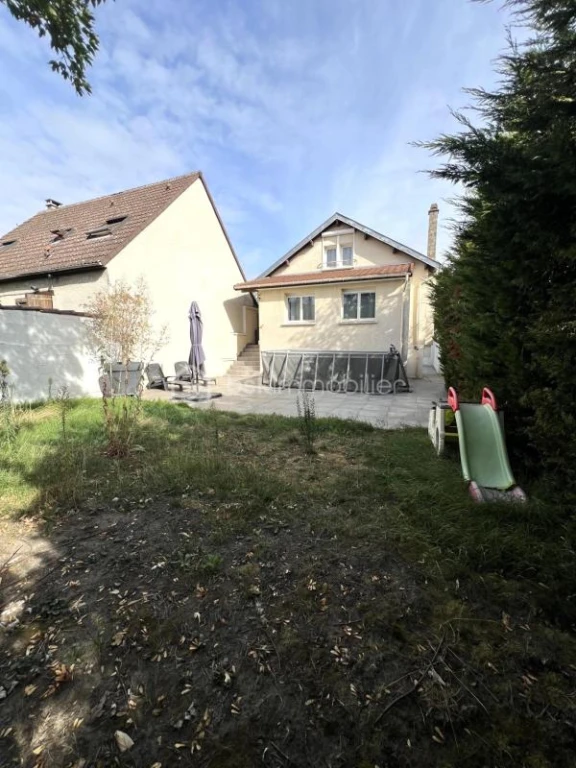 FcxBx6Ga0l8ri5BSQM2R27ajFo1KcYuy5gbOJ59k.jpg
