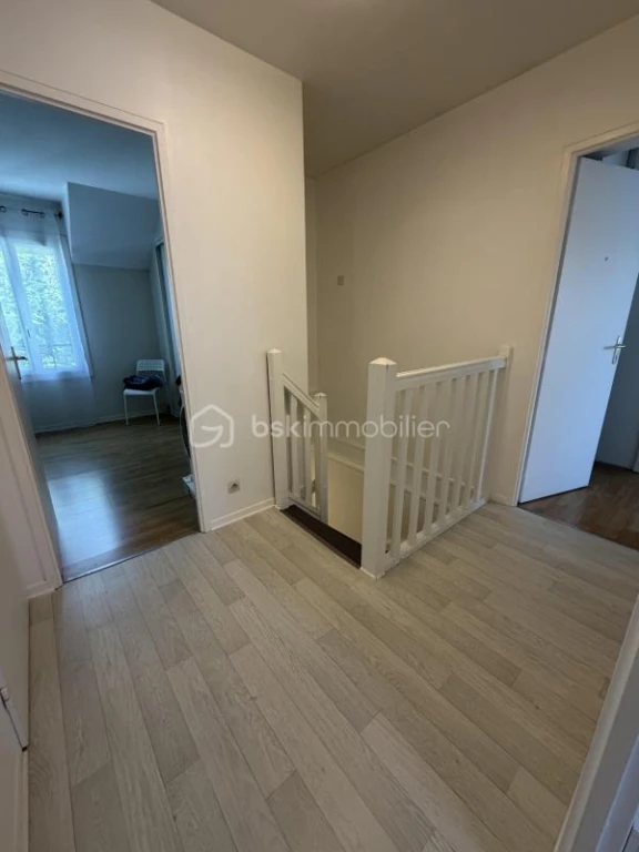 ScFPqjfZLULiCCTLwoeLn8ZkeyW35uv57zF00Guu.jpg