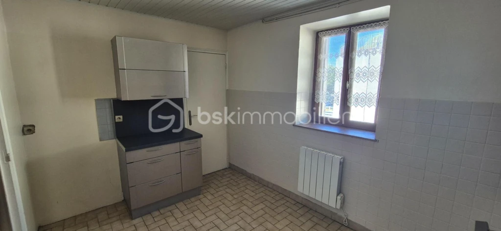 e6saKx2Qms26dI7nvUJTLxIEAjaHIbh1x7auPfKT.jpg