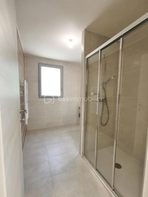 1KZYuwbizNQCEVEofxMl95Sw9uDpXYbFHs6W2TTv.jpg