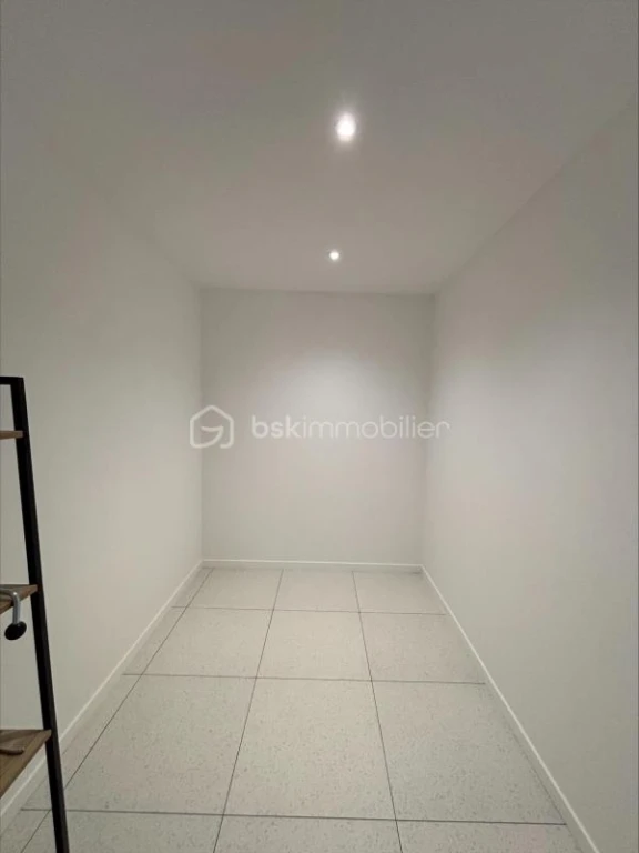 CKL1ViYwkEx3GEyn1T2ZKLej6hbMkc02CwpZbvk7.jpg