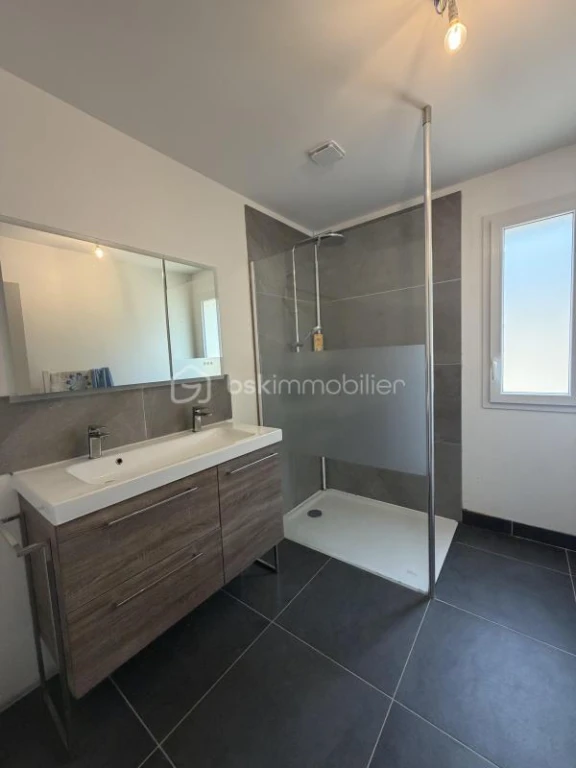 93z6VtTxv8ByOiQN5MIretJNgAlXo1HQf5iJuzWC.jpg