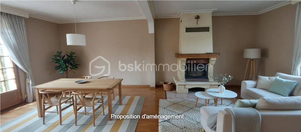 UMileEVXbjKMcek4xM3ALqW1iVNKO40vFuFG67Az.jpg