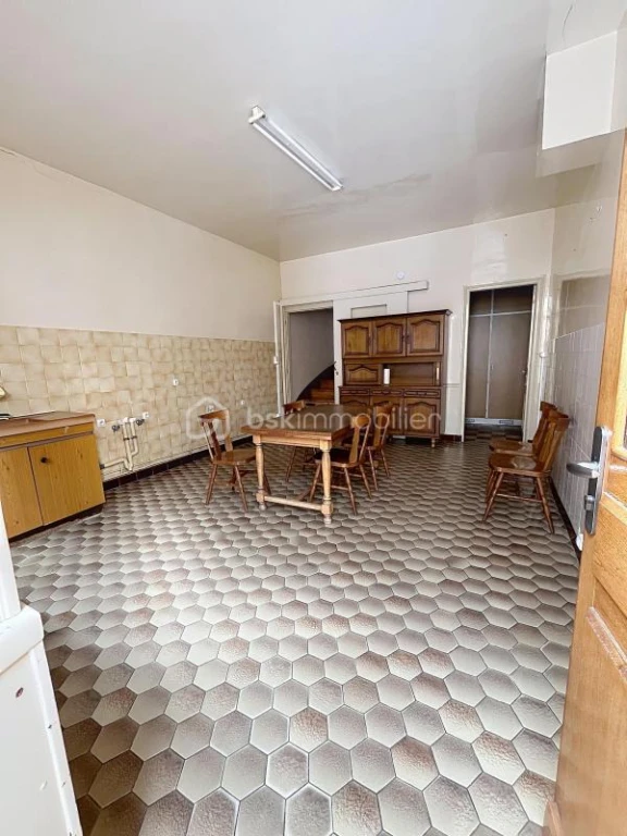 zPYPGRhcWEfoLlyKNJnZXqSnn28BDiXwgyrFtzic.jpg