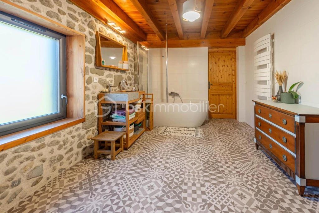 n4zNyOuqPiMn0xnPMOaKIbsSZWMg2TOZIPnBIH6J.jpg
