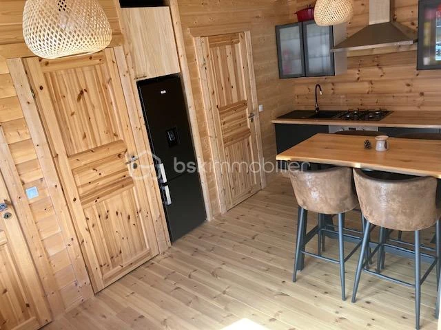 gQc0Z04MDV66tuNbXC01oReJXHEufiR9nOt5K7Up.jpg