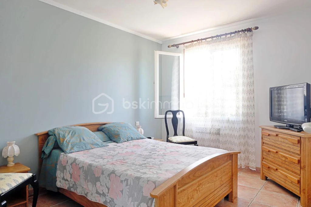 bn80epd9SyklVmhGknGa6GuBEn8tqFry5pf2ctme.jpg