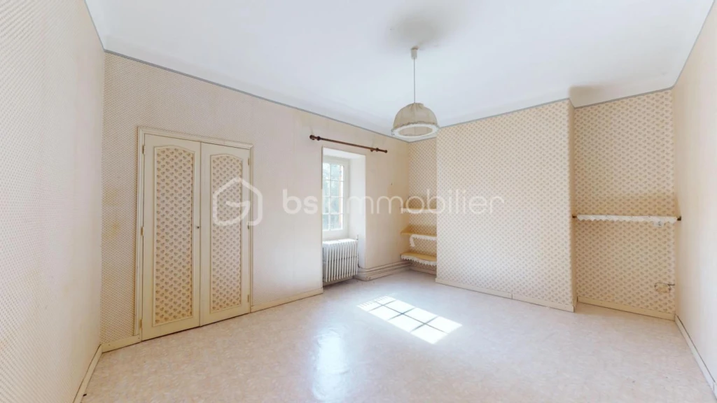 UKTlkgoYOWnMcclpYIiRbQhOmE6L1ocuM4yrAici.jpg