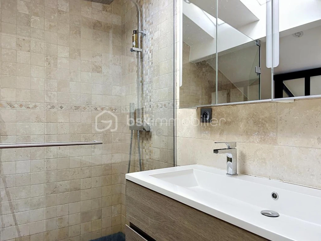 ePsA2btV1a263Ox2OyqjZ7B4gr8rr0vaA7OX063l.jpg