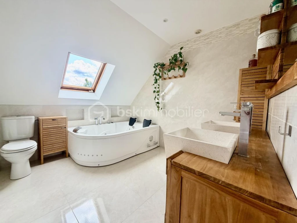 BXYoAsIOvOf50jcf0riR8eWiWmUlYCJLoUezMFn8.jpg