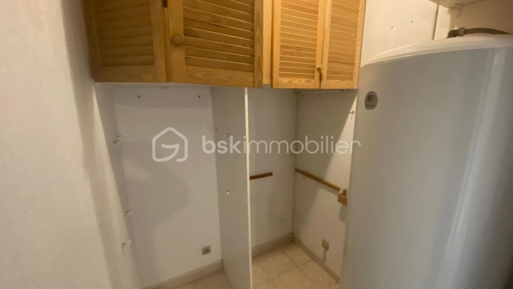 J8yxVf9EHnn9bmY66n3pWFZLk5jHAGUDORlJCa9d.jpg