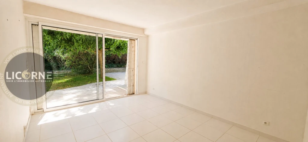 Chambre 2 ouverte sur jardin bas