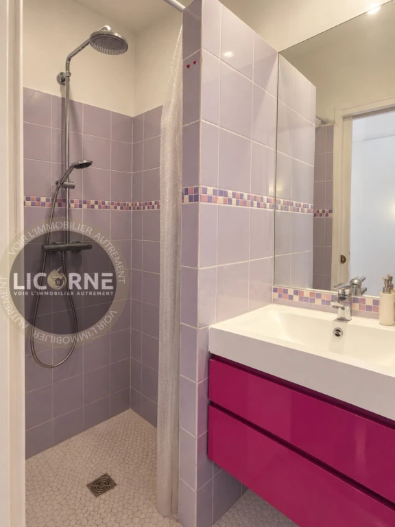 Salle d'eau chambre 2