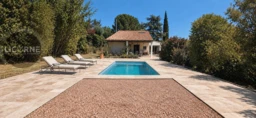 Côté piscine