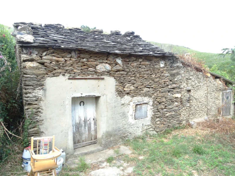 entrée indépendante par la bergerie