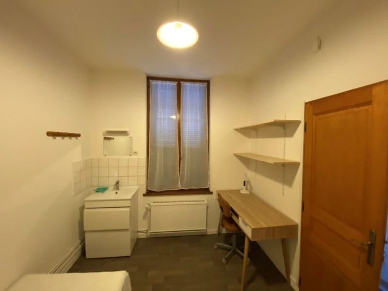 Photo 8