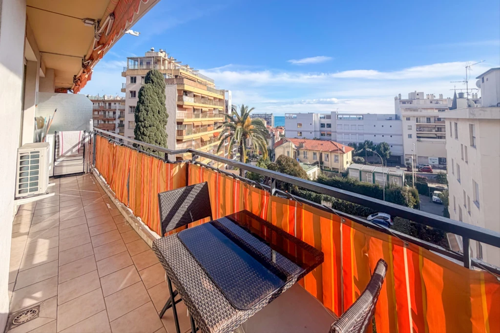 T2 avec terrasse vue mer + garage 06190 Roquebrune-Cap-Martin