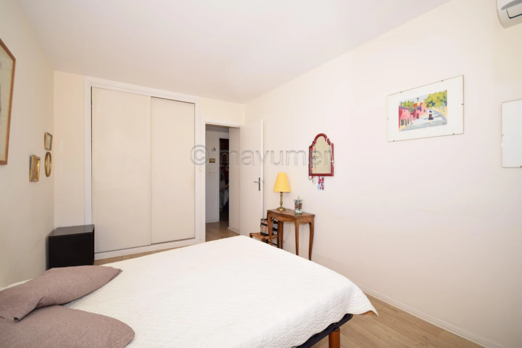 Appartement T3 avec terrasse et box Mazargues/ St Anne 13009 Marseille n°2