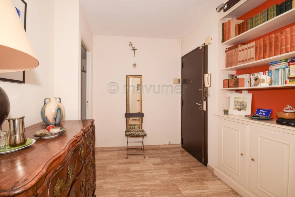 Appartement T3 avec terrasse et box Mazargues/ St Anne 13009 Marseille n°1