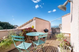 Duplex en dernier étage avec terrasse vue mer et parking Pointe Rouge 13008 Marseille n°10