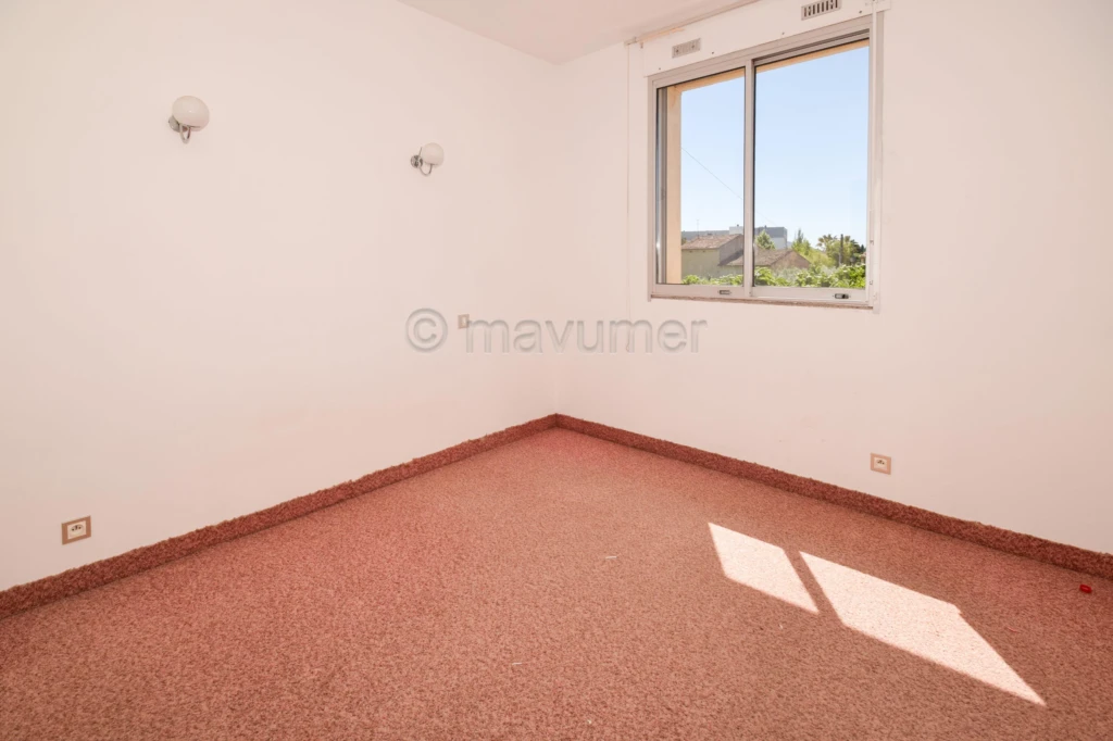 Maison T5 de 170m2 - 2 garages - 3000m2 de terrain - 83400 Cavaillon n°11