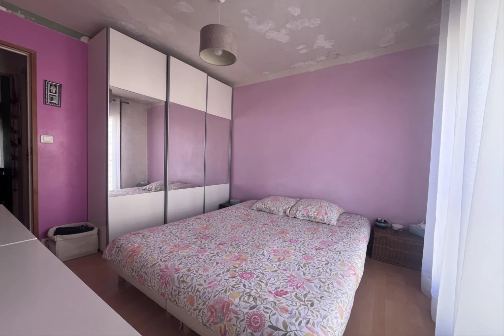 Appartement T3 avec balcon, place de paking et cave . Désirée Clary 13003 Marseille